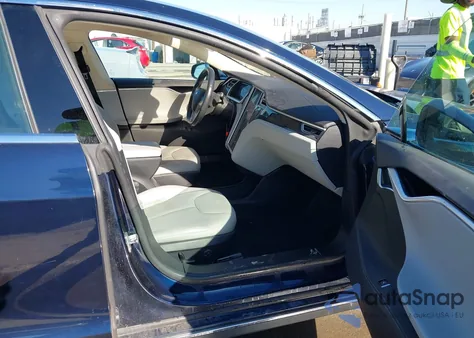 2014 Tesla Model S P85 из США, поврежденный, VIN 5YJSA1H10EFP31951